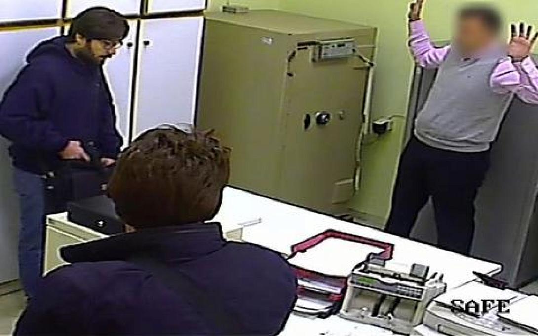 Μαζιώτη δείχνουν τα στοιχεία για τη ληστεία σε τράπεζα της Αχαΐας