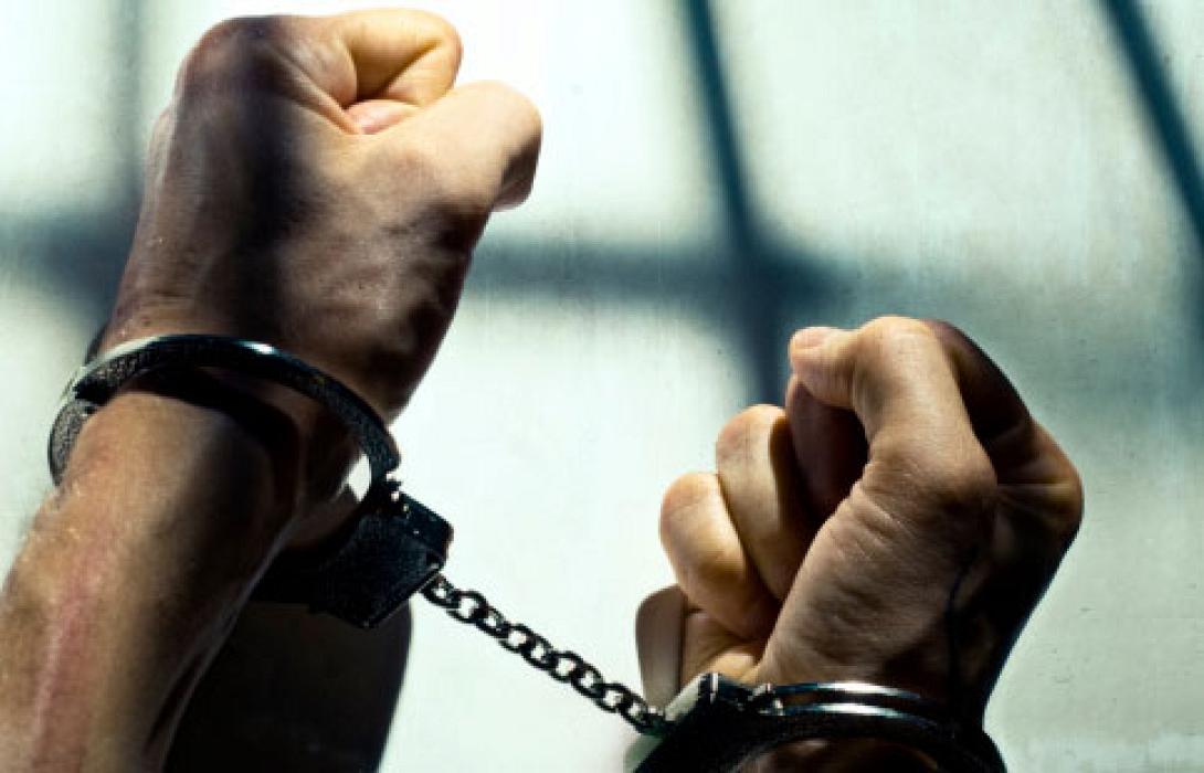 24χρονος στη Λάρισα εξαπατούσε με "δόλωμα" φθηνές διακοπές και κινητά