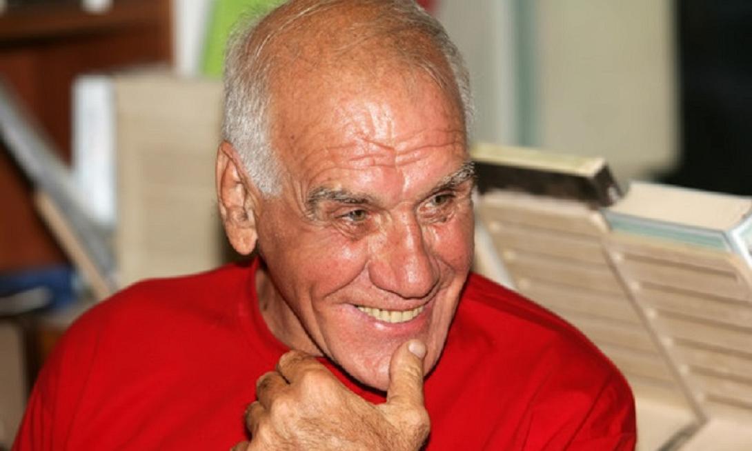 Νίκος Αλέφαντος