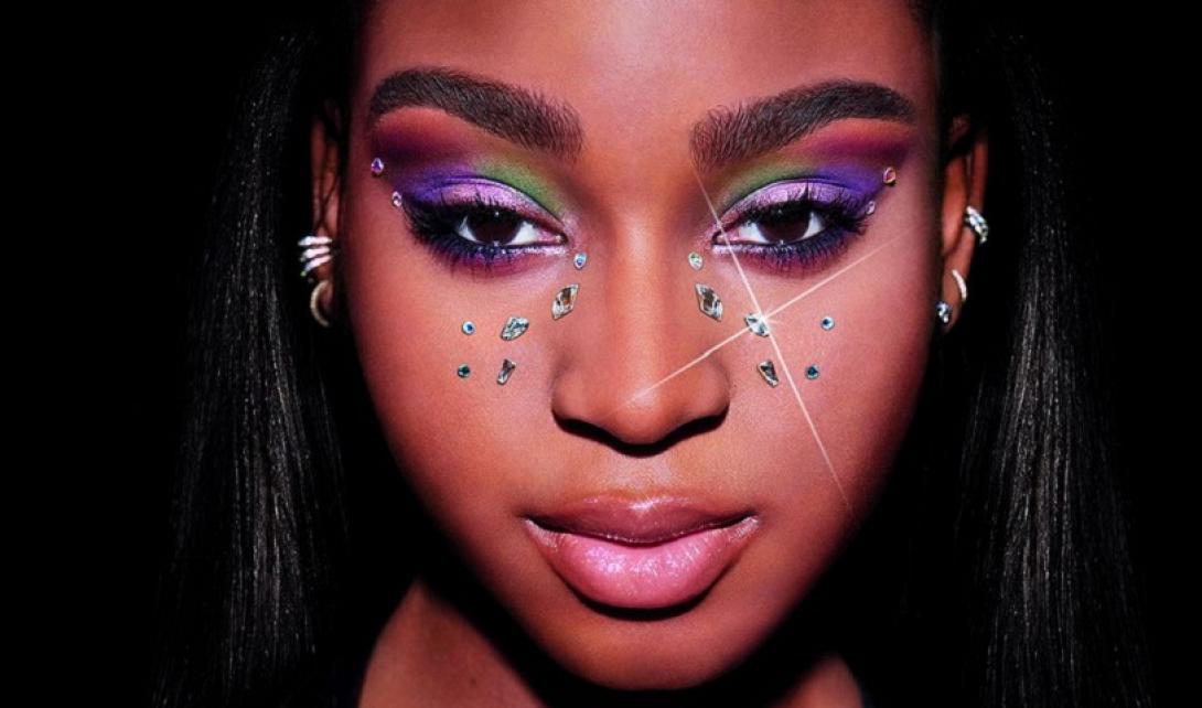 μακιγιάζ ματιών γυναίκα 