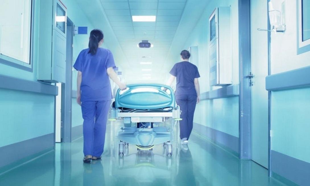 νοσηλεύτρια