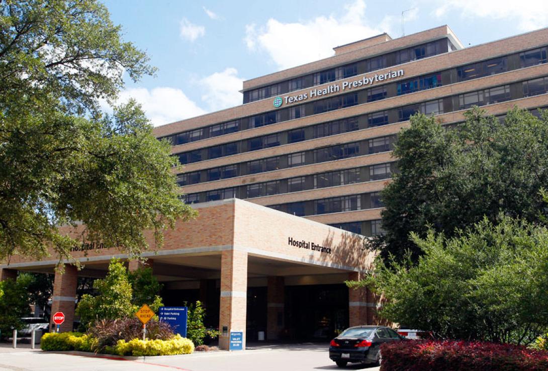 ΗΠΑ: Χαμηλός ο κίνδυνος για τους επιβάτες της πτήσης που επέβαινε η νοσοκόμα που μολύνθηκε από τον Έμπολα