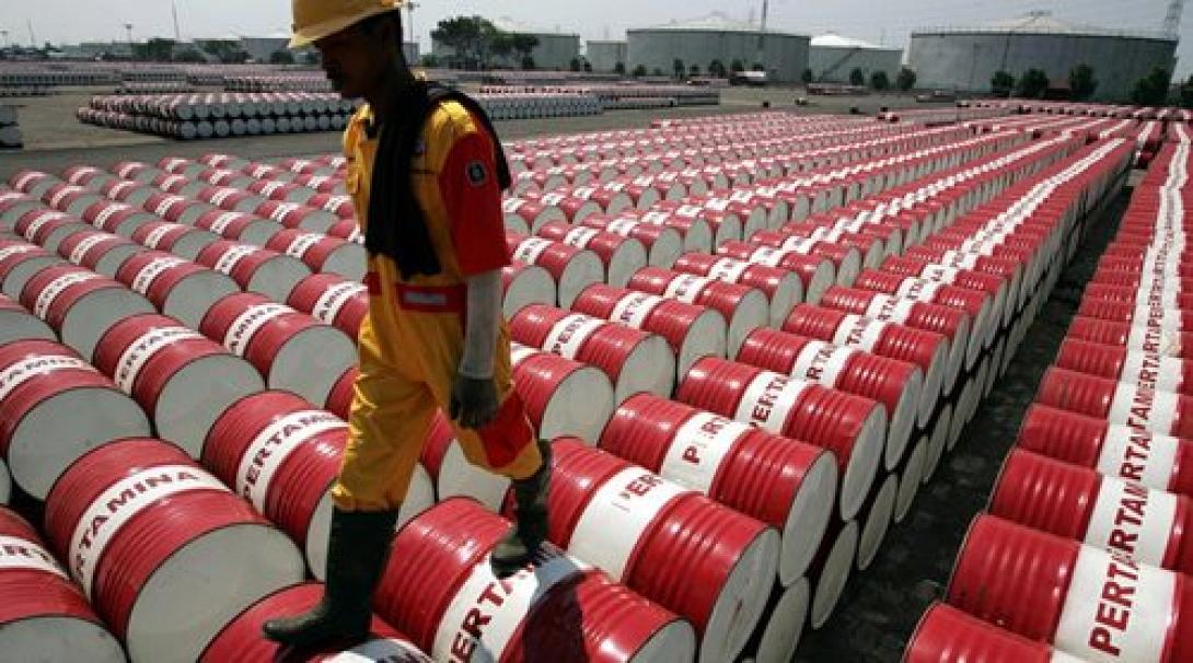 "Μάχη" στο Νταβός για το πετρέλαιο