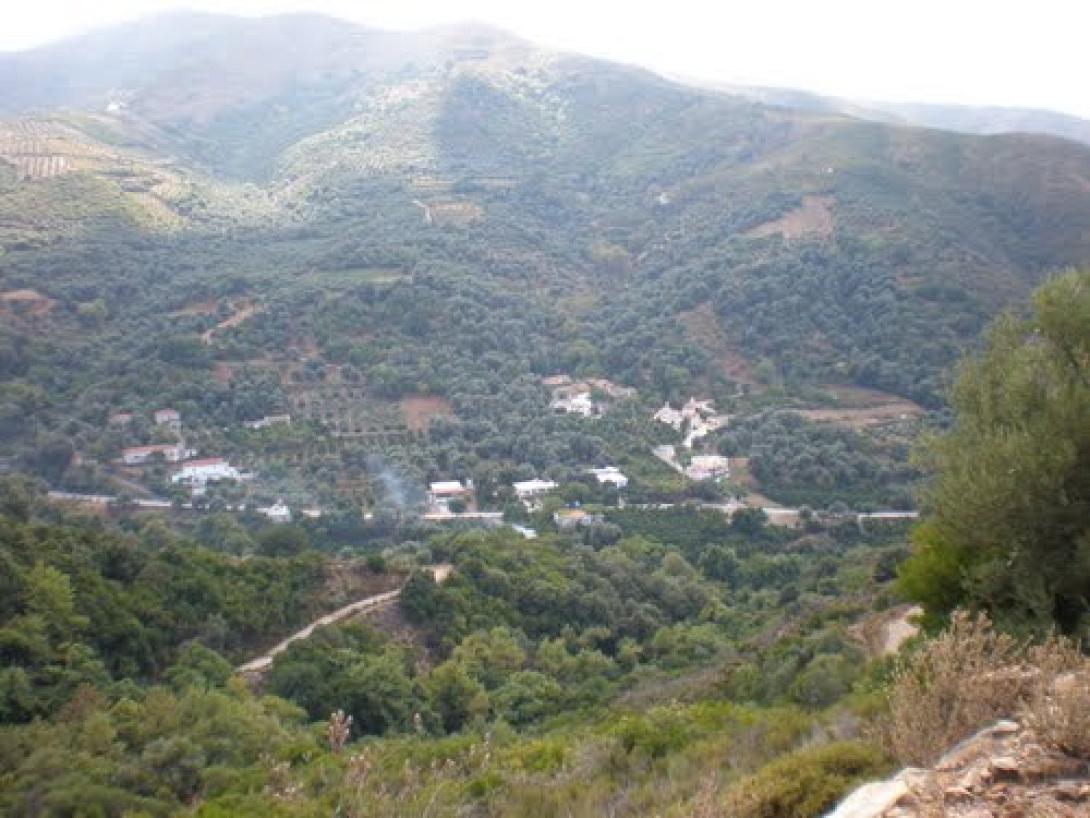 Χωρίς συγκοινωνία  ένα μήνα στο Ντερέ Χανίων