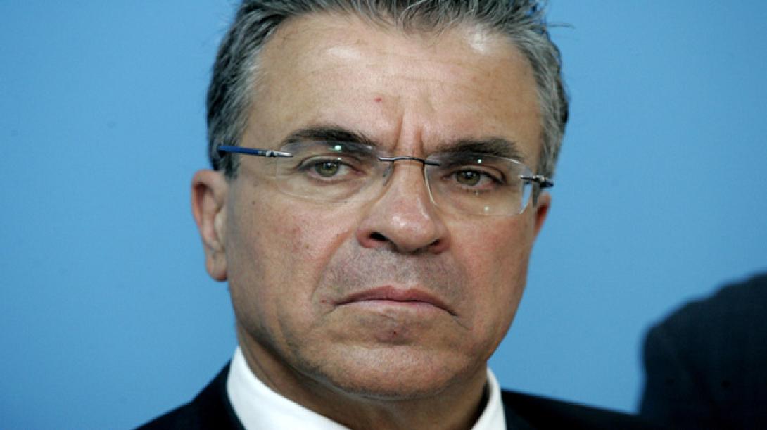 Αργύρης Ντινόπουλος: "Nαι στην αξιολόγηση, όχι στις απολύσεις"