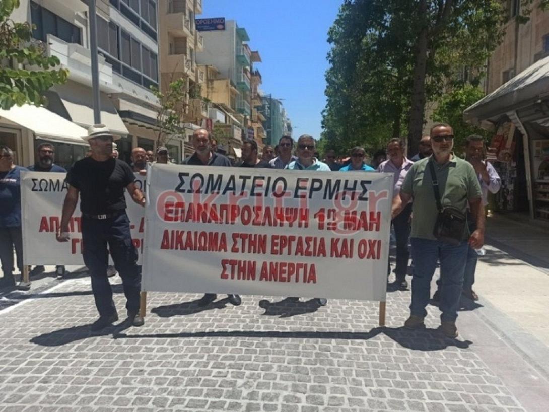 οδηγοί τουριστικών λεωφορείων