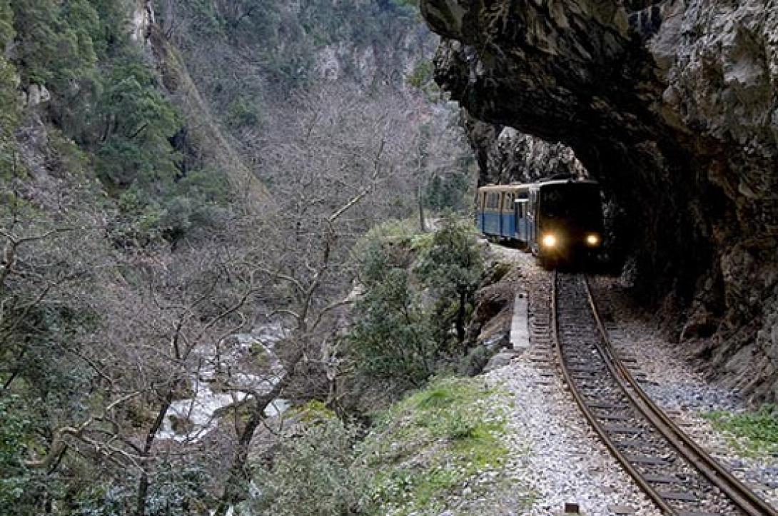 Ο σύλλογος τριτέκνων Λασιθίου ταξιδεύει στην Πελοπόννησο