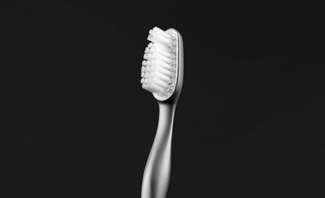 4.320 δολάρια για μία ... οδοντόβουρτσα! (βίντεο)