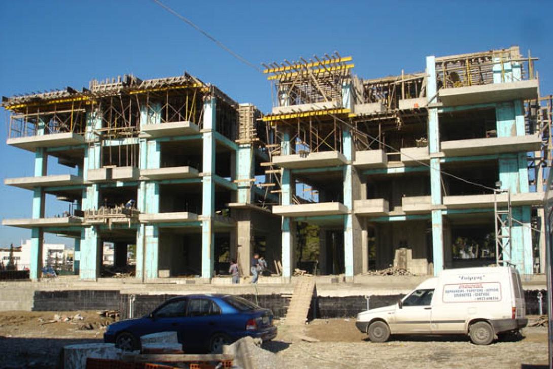 Παράταση τριών ετών στις οικοδομικές άδειες που λήγουν το 2015