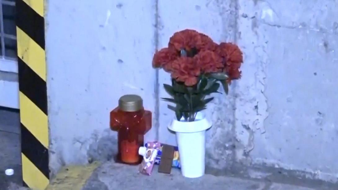 κοριτσάκι κερατσίνι