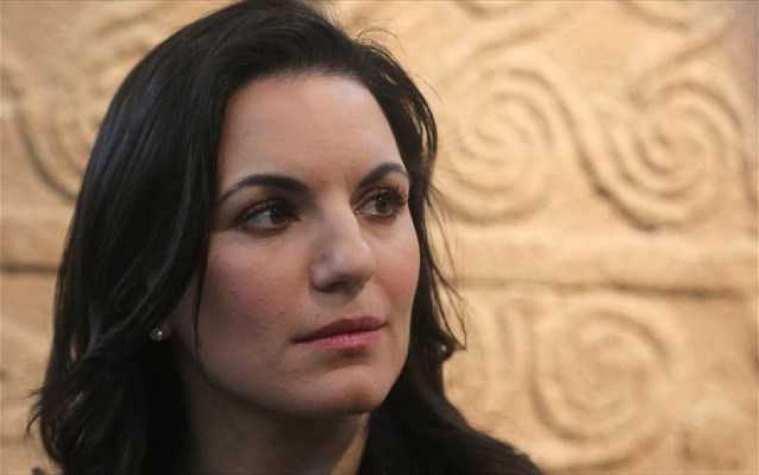 Σκεφτική και προβληματισμένη η Όλγα Κεφαλογιάννη στο Ηράκλειο