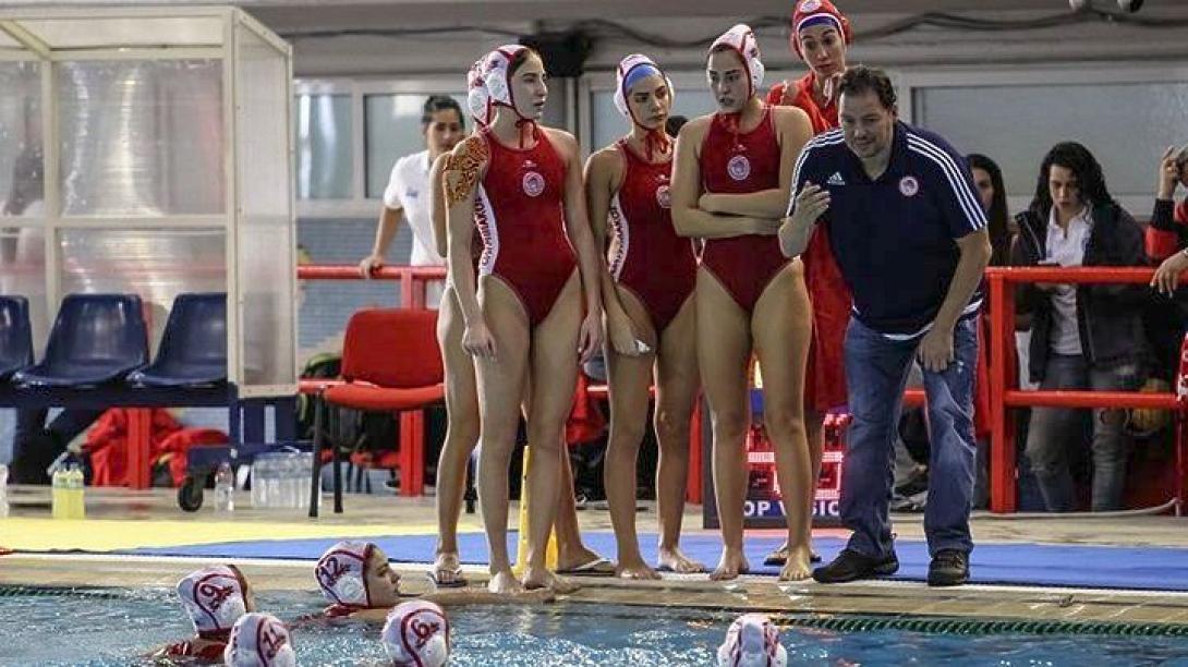 olimpiakos_polo_gynaikes.jpg