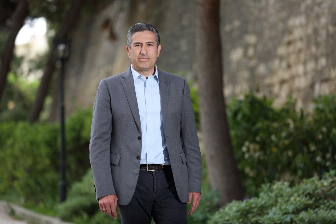 πετρος ινιωτακης.jpeg