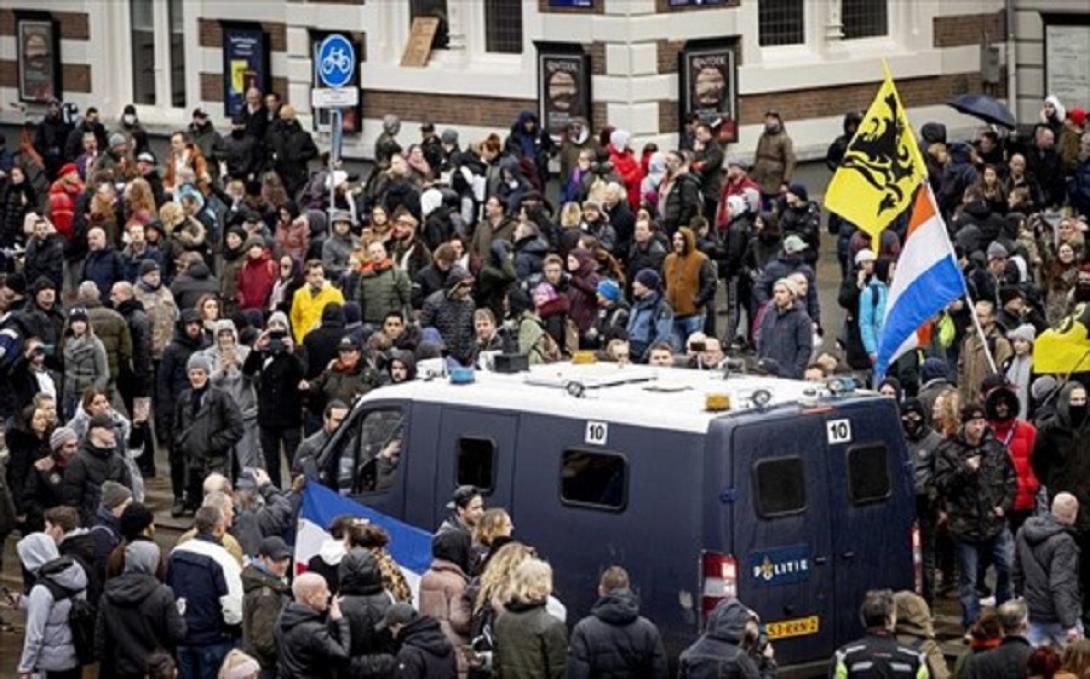 Χιλιάδες άνθρωποι διαδήλωσαν σήμερα στο Άμστερνταμ