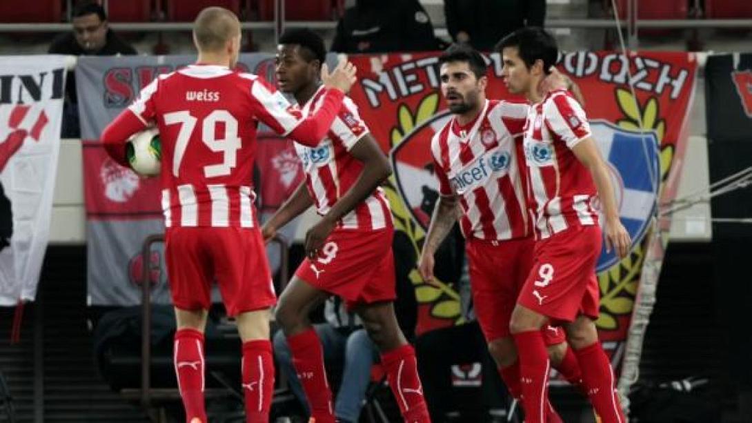 Ο Ολυμπιακός  "αγκάλιασε" τον τίτλο