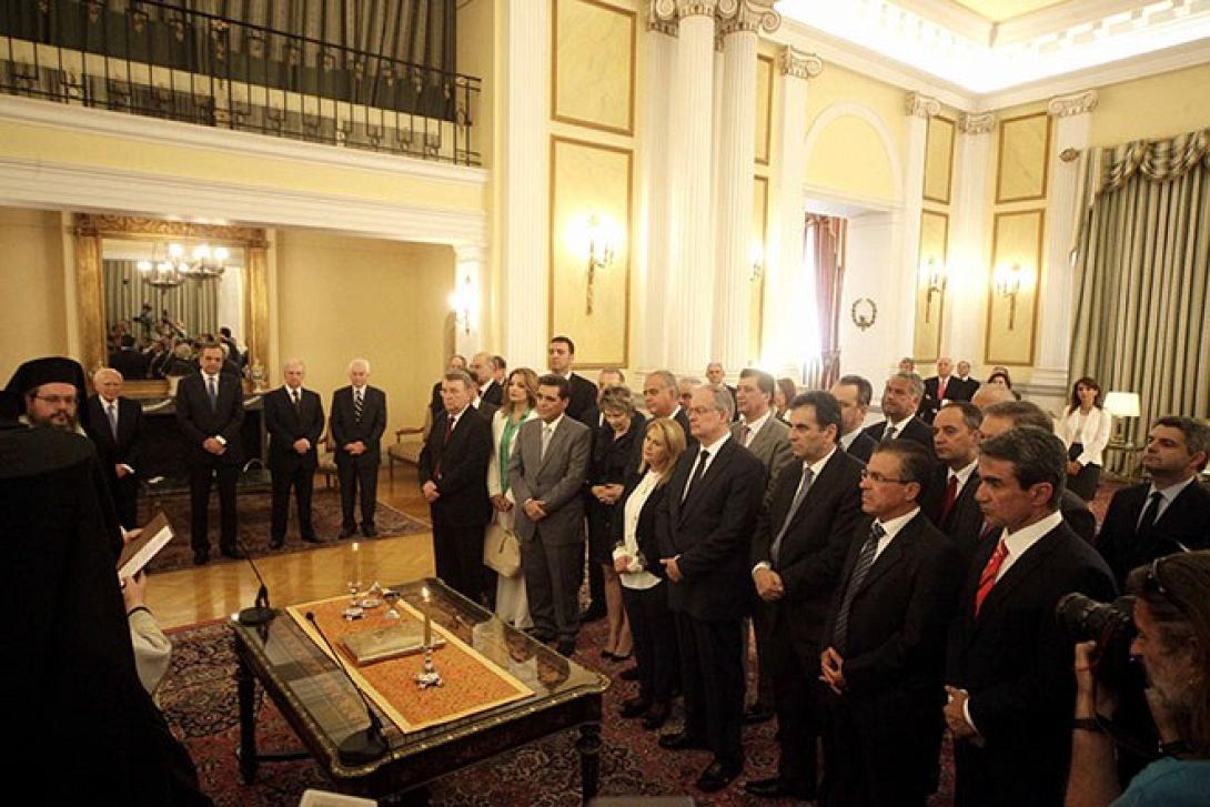 Ορκίστηκαν το μεσημέρι της Τρίτης τα νέα μέλη της κυβέρνησης 
