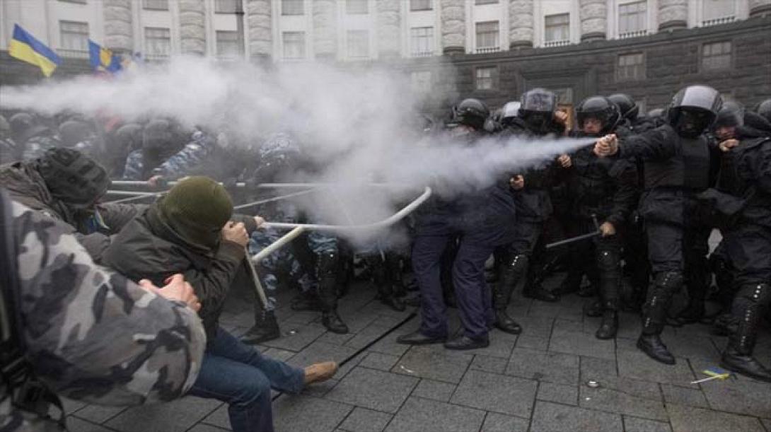 Ουκρανία: Πήραν πίσω το νόμο για τις διαδηλώσεις