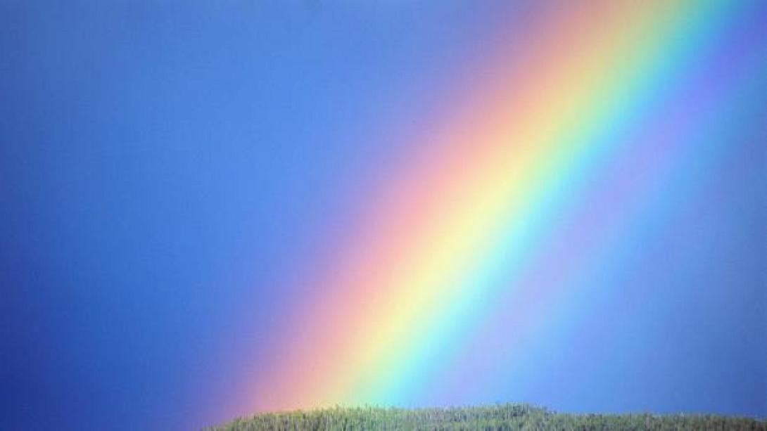 Υπέροχο διπλό ουράνιο τόξο στο Σίσι (φωτογραφίες)