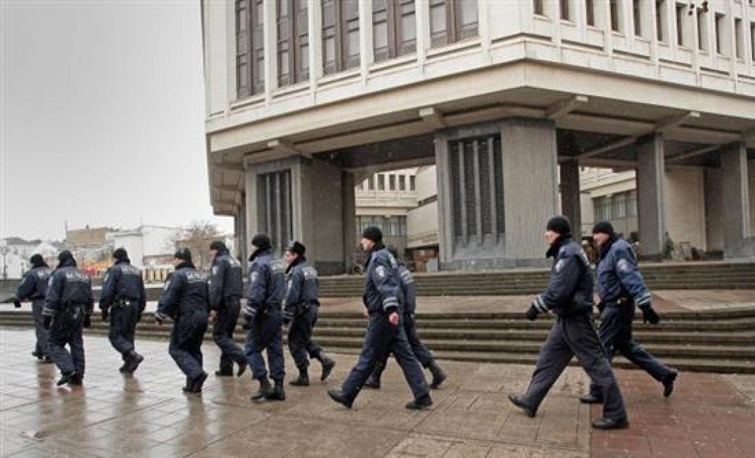 Ρώσοι στρατιώτες κατέλαβαν αεροδρόμια της Κριμαίας