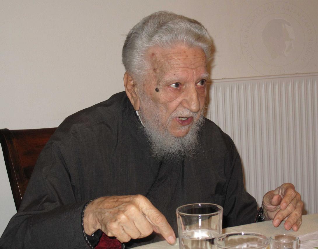 καζαντζακης σταυρος σκαρπαθιωτακης.jpg