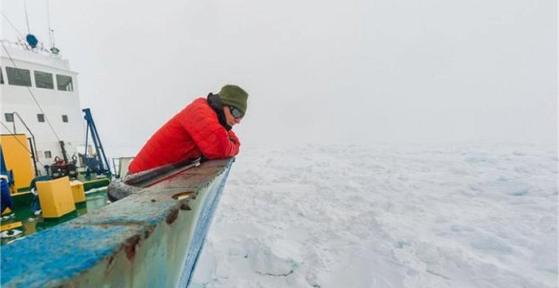 Ανταρκτική: Εγκλωβισμένο και το κινεζικό παγοθραυστικό