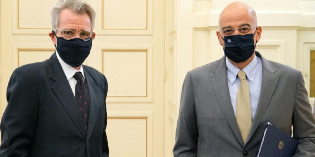 Δένδιας - Πάιατ