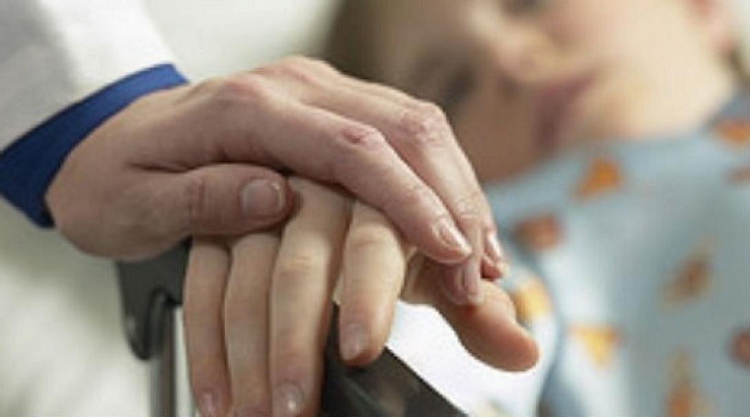 Μάχη για τη ζωή του δίνει το 4χρονο αγοράκι που παρασύρθηκε στο πάρκινγκ του ΠΑΓΝΗ