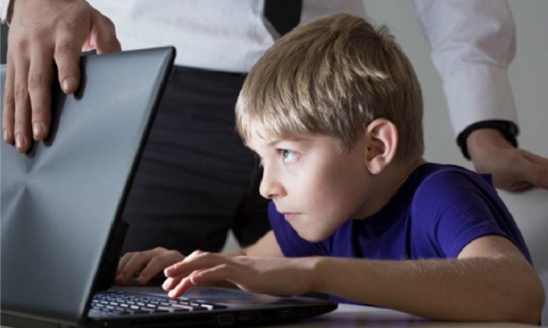 παιδί διαδίκτυο