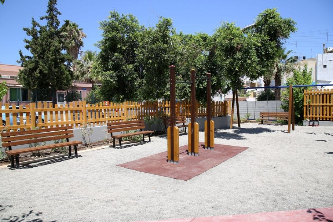 παραδόθηκε η νέα παιδική χαρά