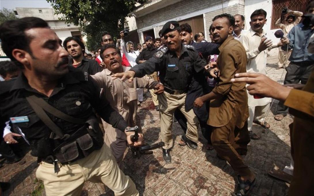 23 νεκροί σήμερα στο Πακιστάν από έκρηξη βόμβας