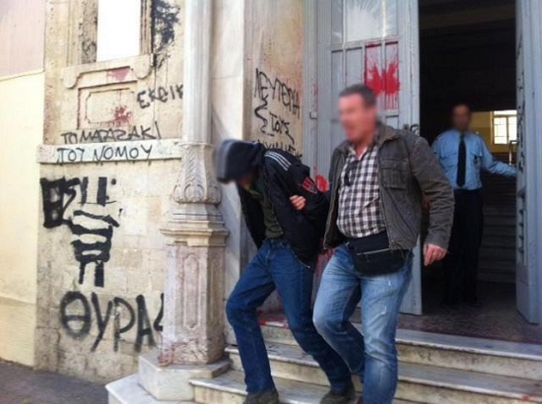 Αναβολή για τους τρεις "νταήδες" από το Αντισκάρι