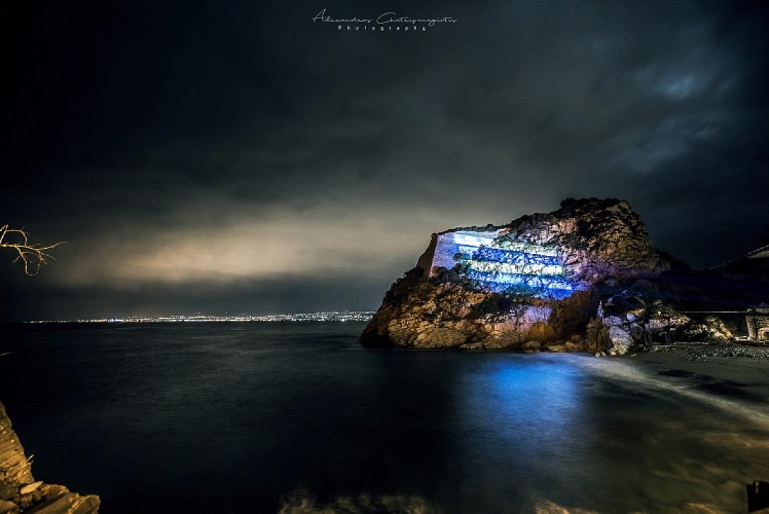 παλαιόκαστρο ελληνική σημαία