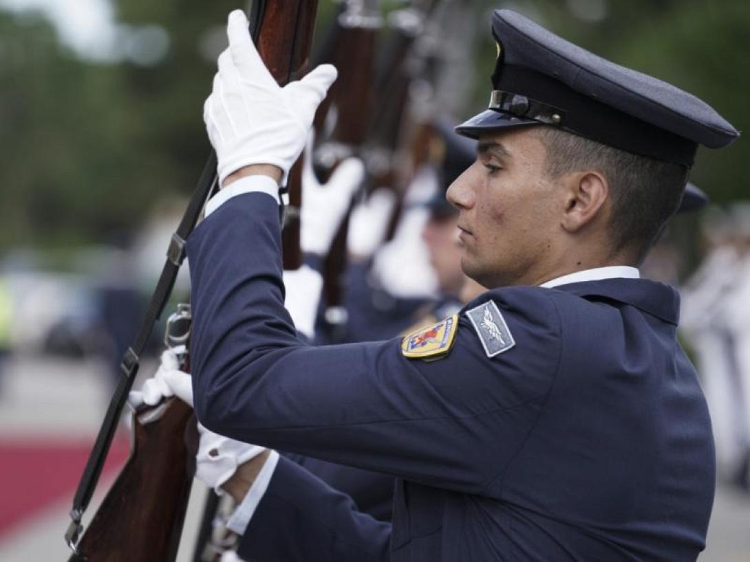 στρατιωτικες σχολες