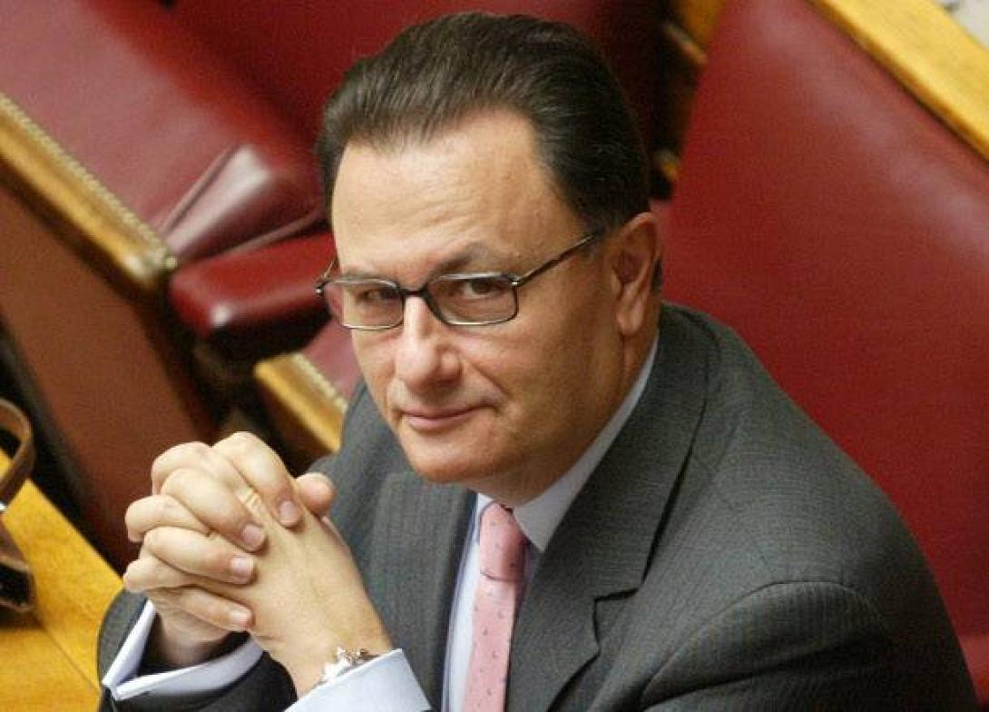 Ο Υπουργός παράτησε την ομιλία του επειδή... γελούσαν! (βίντεο) 