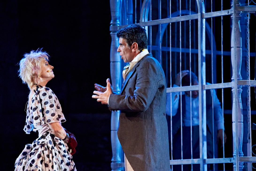 Τα "Παντρολογήματα" με τον Γ. Μπέζο έρχονται στο Ηράκλειο