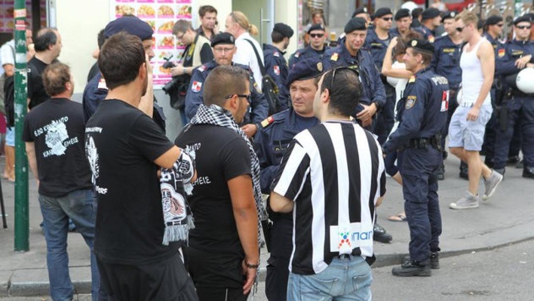 Επεισόδια στη Νέα Σμύρνη μεταξύ οπαδών του Πανιωνίου και της ΑΕΚ 