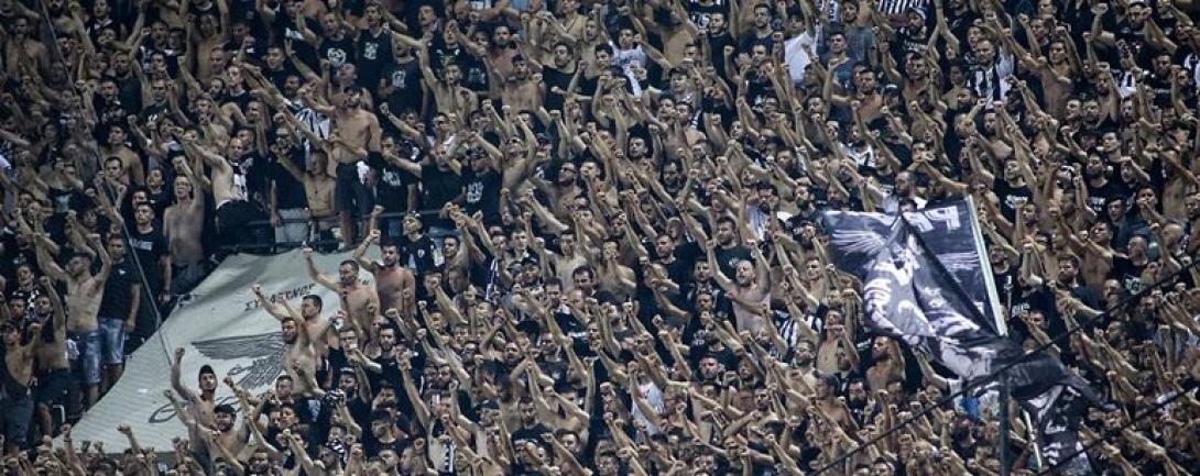 paok_fans.jpg