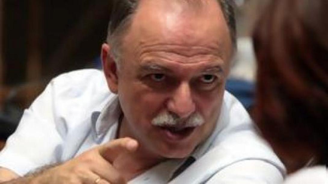 Στο Twitter η ανακοίνωση παραίτησης του Δημήτρη Παπαδημούλη