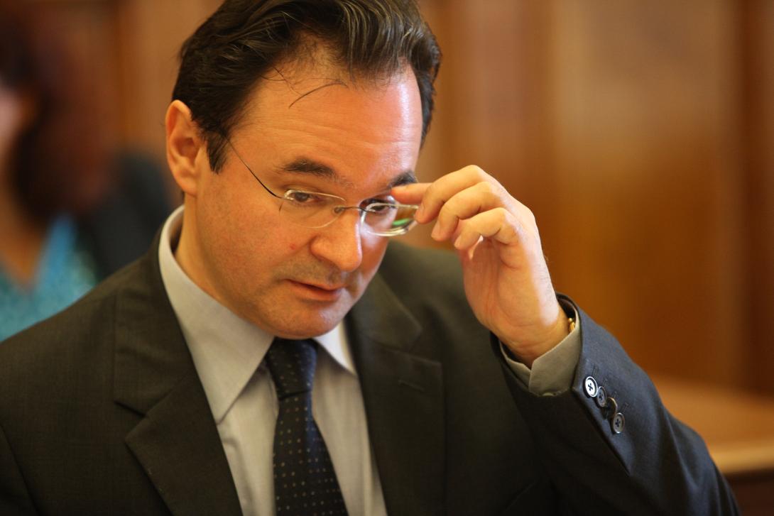 Θα αποδειχθεί ότι είναι αθώος, δήλωσαν οι δικηγόροι του Γ. Παπακωνσταντίνου