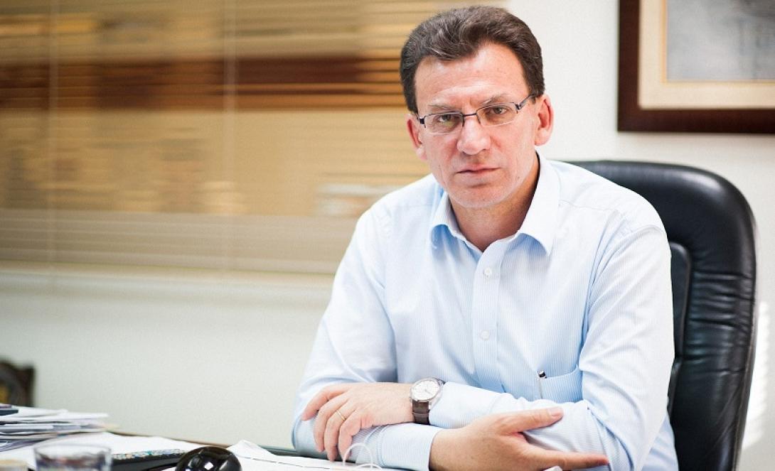 Παπακωνσταντής