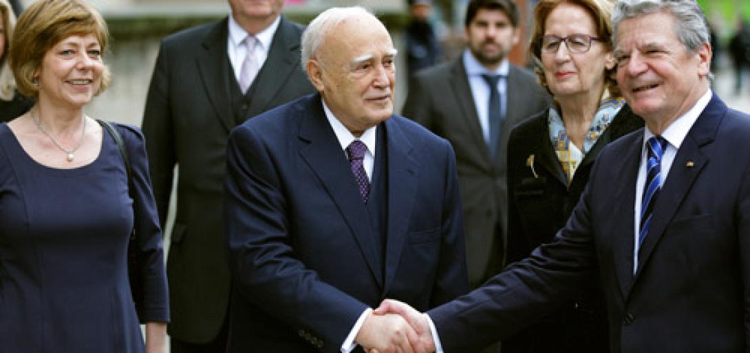 Κάρολος Παπούλιας: Κοινό το μέλλον Ελλάδας - Γερμανίας στην Ευρώπη