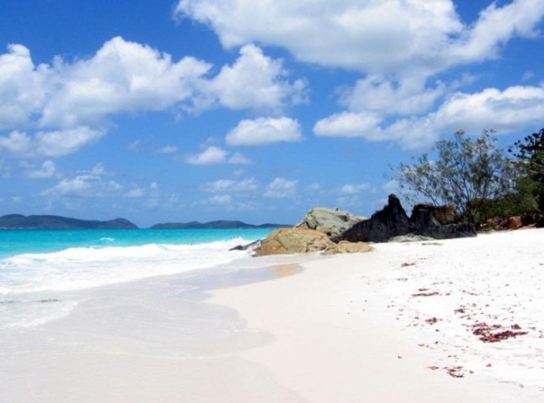 Πτώμα βρέφους βρήκαν παιδιά που έπαιζαν στην άμμο, σε παραλία της Αυστραλίας