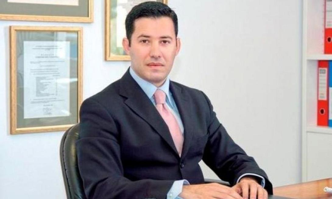 νίκος μανιαδάκης