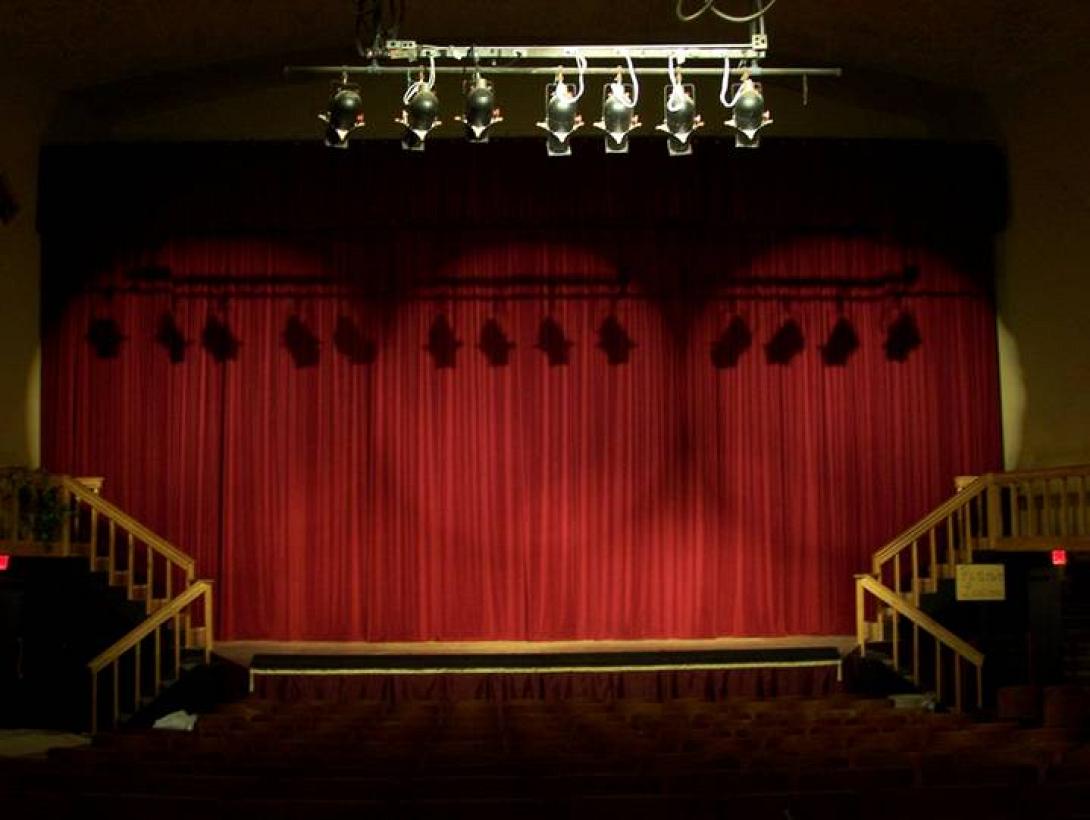 Δεν Ακούω - Δεν Βλέπω - Δεν Μιλάω παρασταση