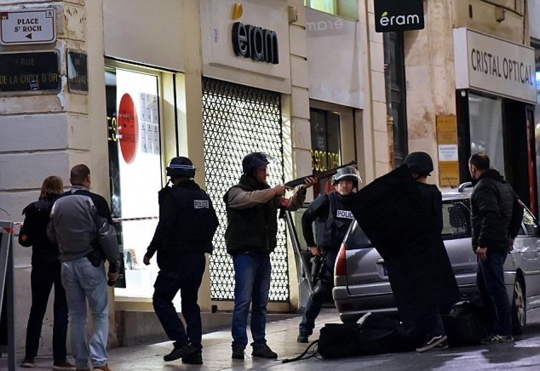 Παραδόθηκε ο δράστης του κοσμηματοπωλείου στο Μονπελιέ