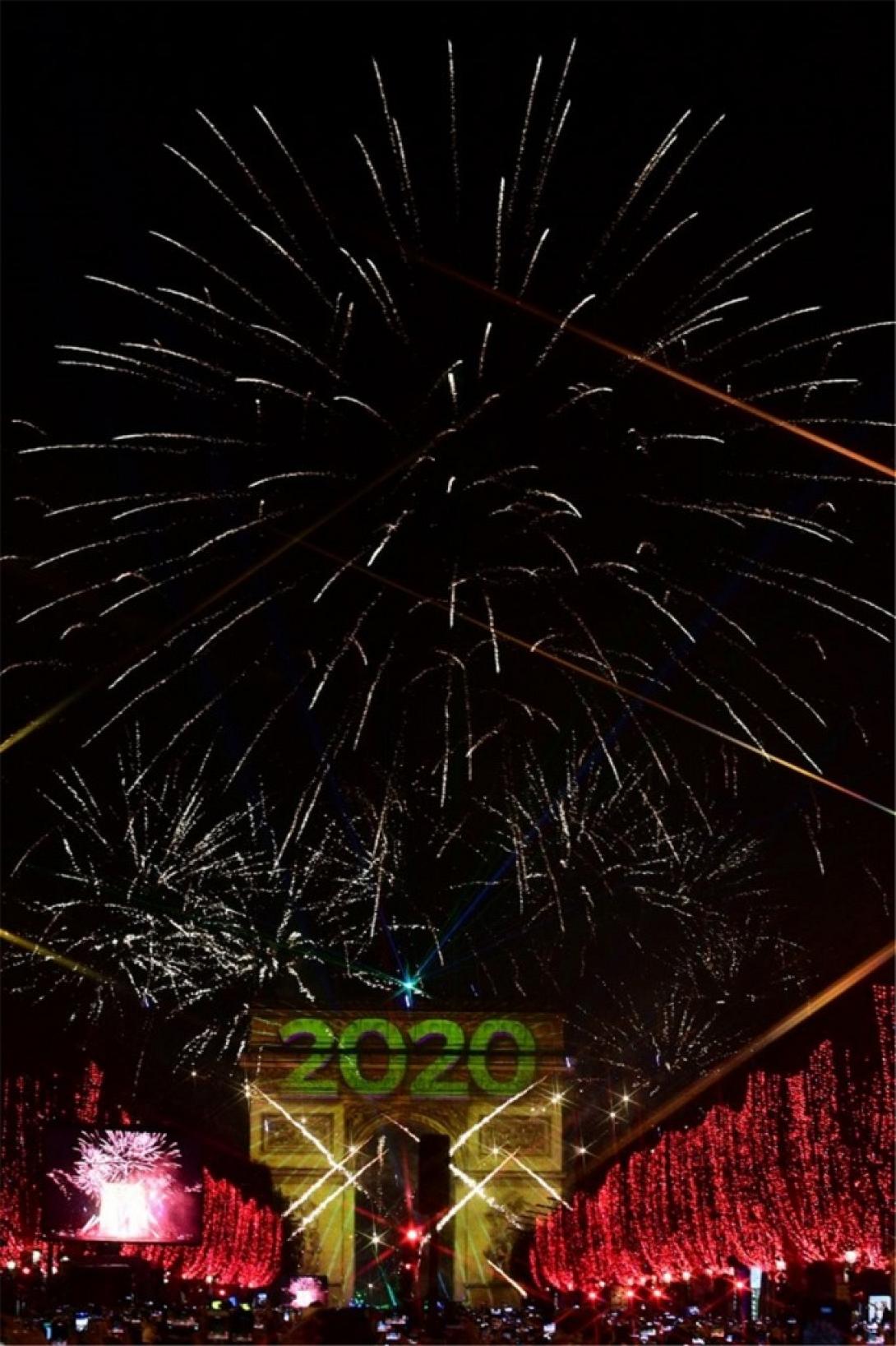 Πυροτεχνήματα στο Παρίσι