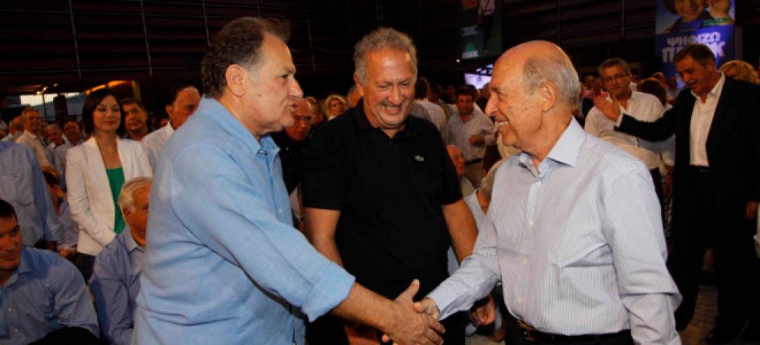 Παρών και ο Λαλιώτης στην "Ελιά" - άρθρο Σημίτη για την κρίση