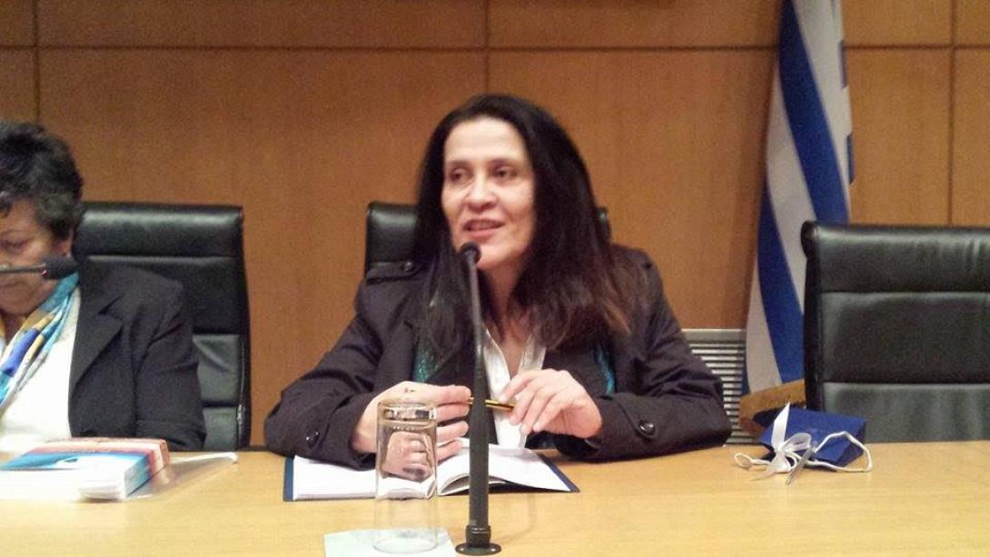 "Τα ψέματα δεν είναι για μας" ένα βιβλίο γεμάτο ... Κρήτη, κρίση και αλήθειες από την Πέλλα Λασηθιωτάκη