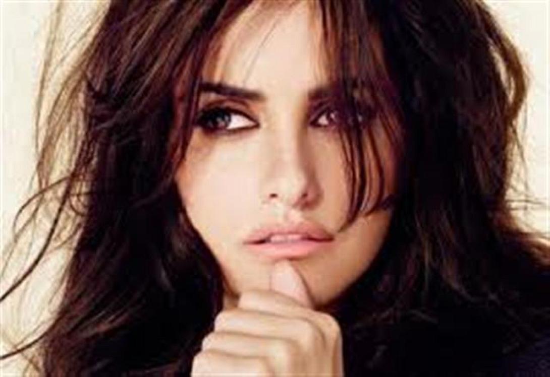 Η ηθοποιός Πενέλοπε Κρουζ ανακηρύχθηκε ως "πιο σέξι γυναίκα εν ζωή" 