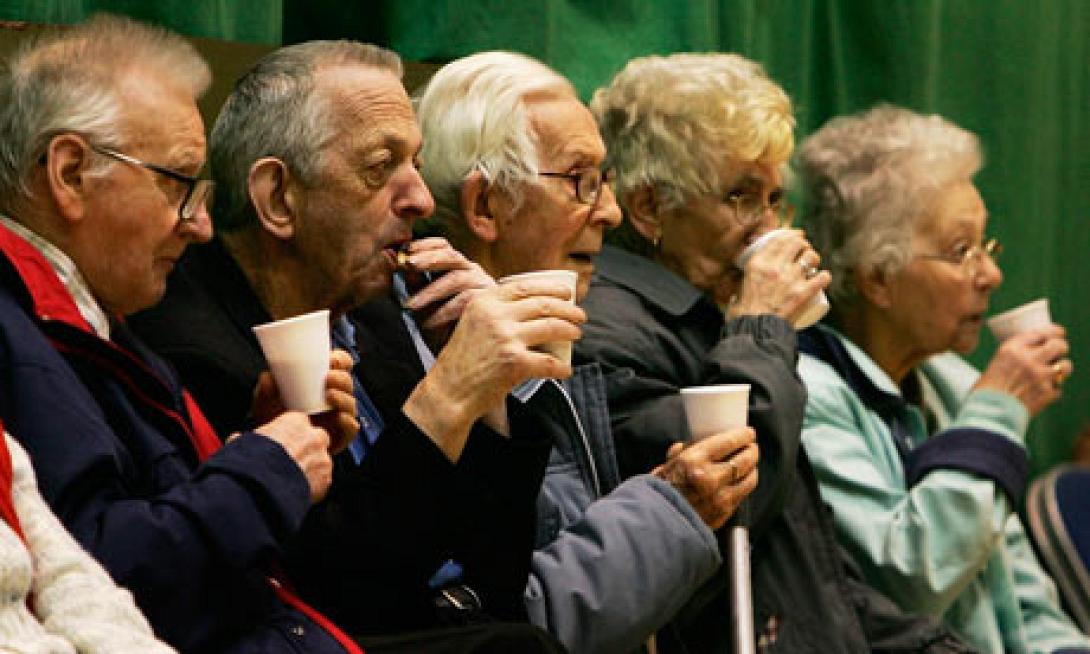 Σχεδόν οι μισοί ηλικιωμένοι άνθρωποι στον κόσμο δεν παίρνουν σύνταξη